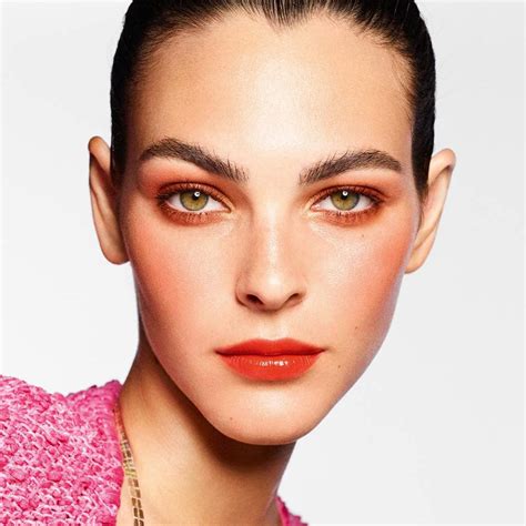 chanel make up primavera estate 2020|Chanel: tutti i look della sfilata P/E 2021 .